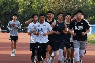 津媒：天津津门虎队今天与庆州水利队踢热身赛，新外援阿代米出战